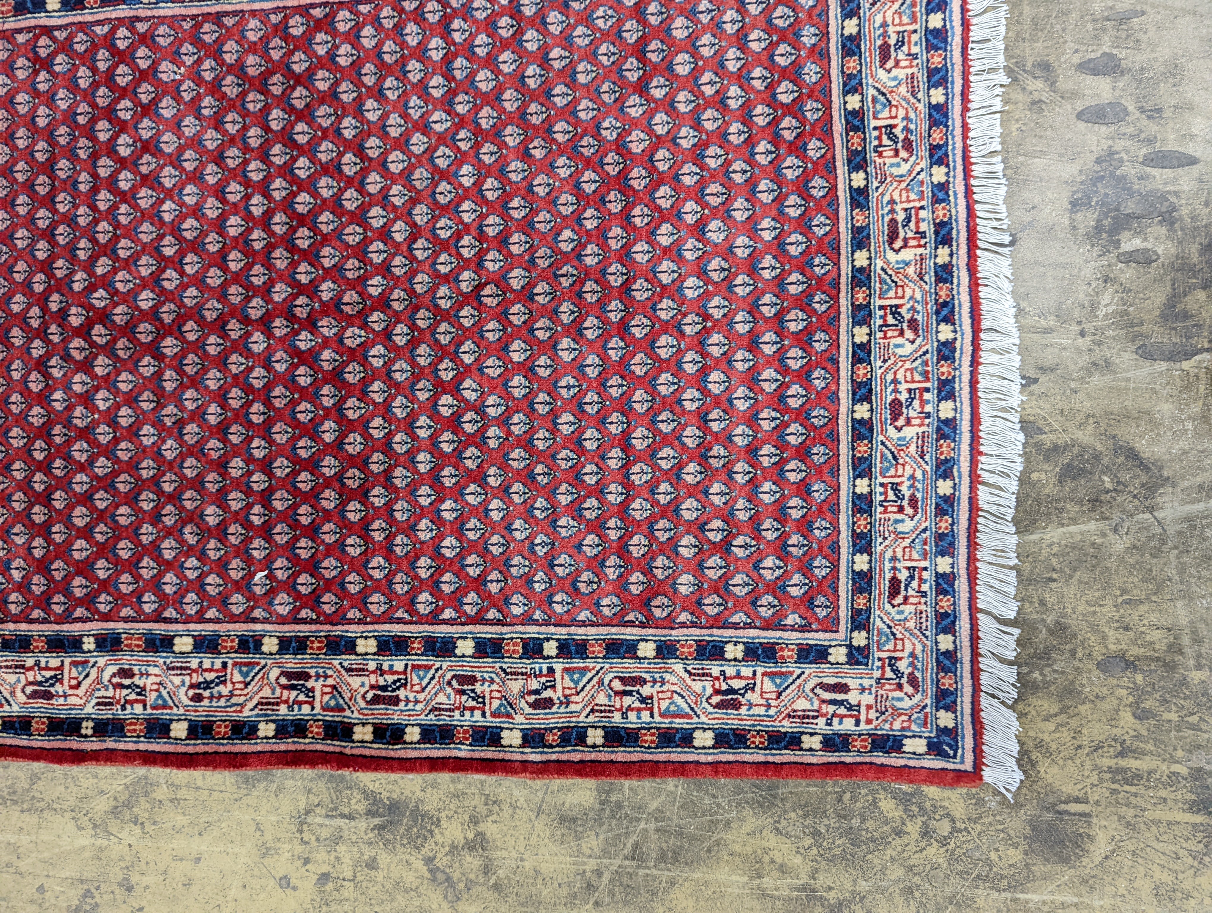 An Arrak rug, 152 x 103cm